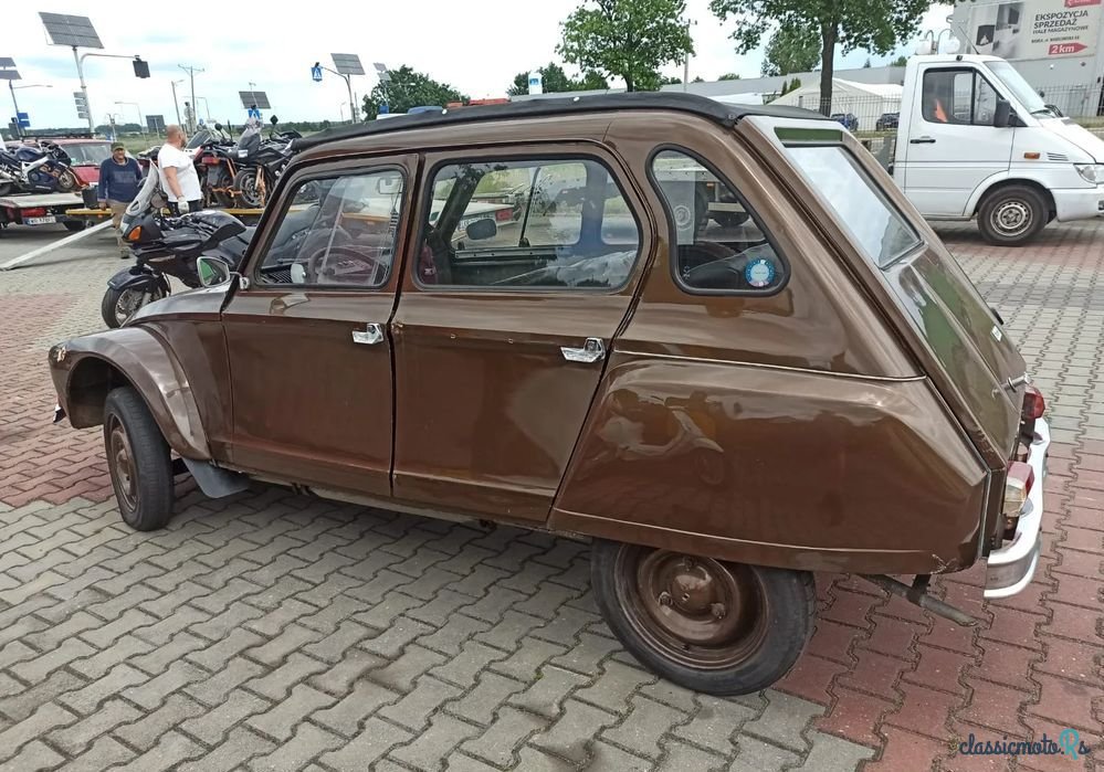 1976' Citroen Dyane 6 photo #6