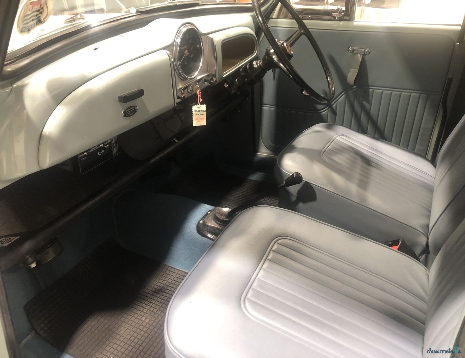 1970' Morris Minor 1000 photo #6