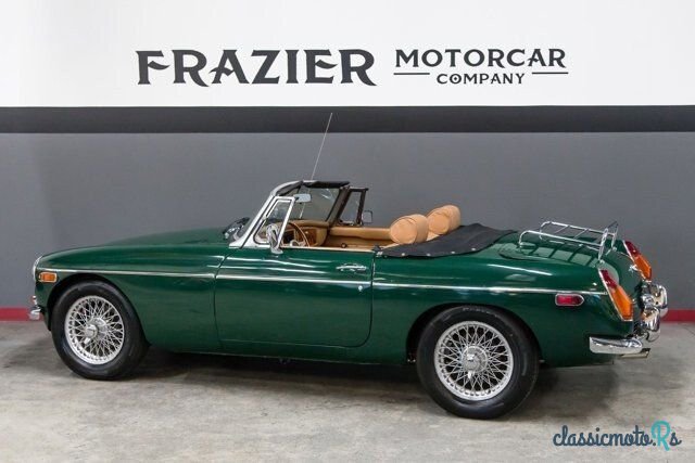 1974' MG MGB photo #4
