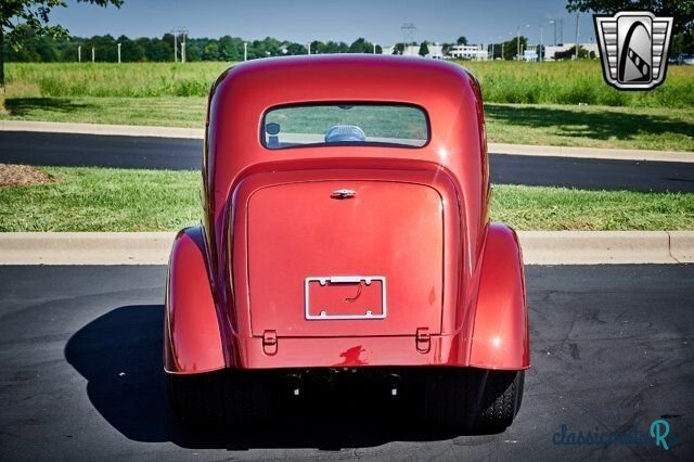 1948' Ford Anglia photo #5