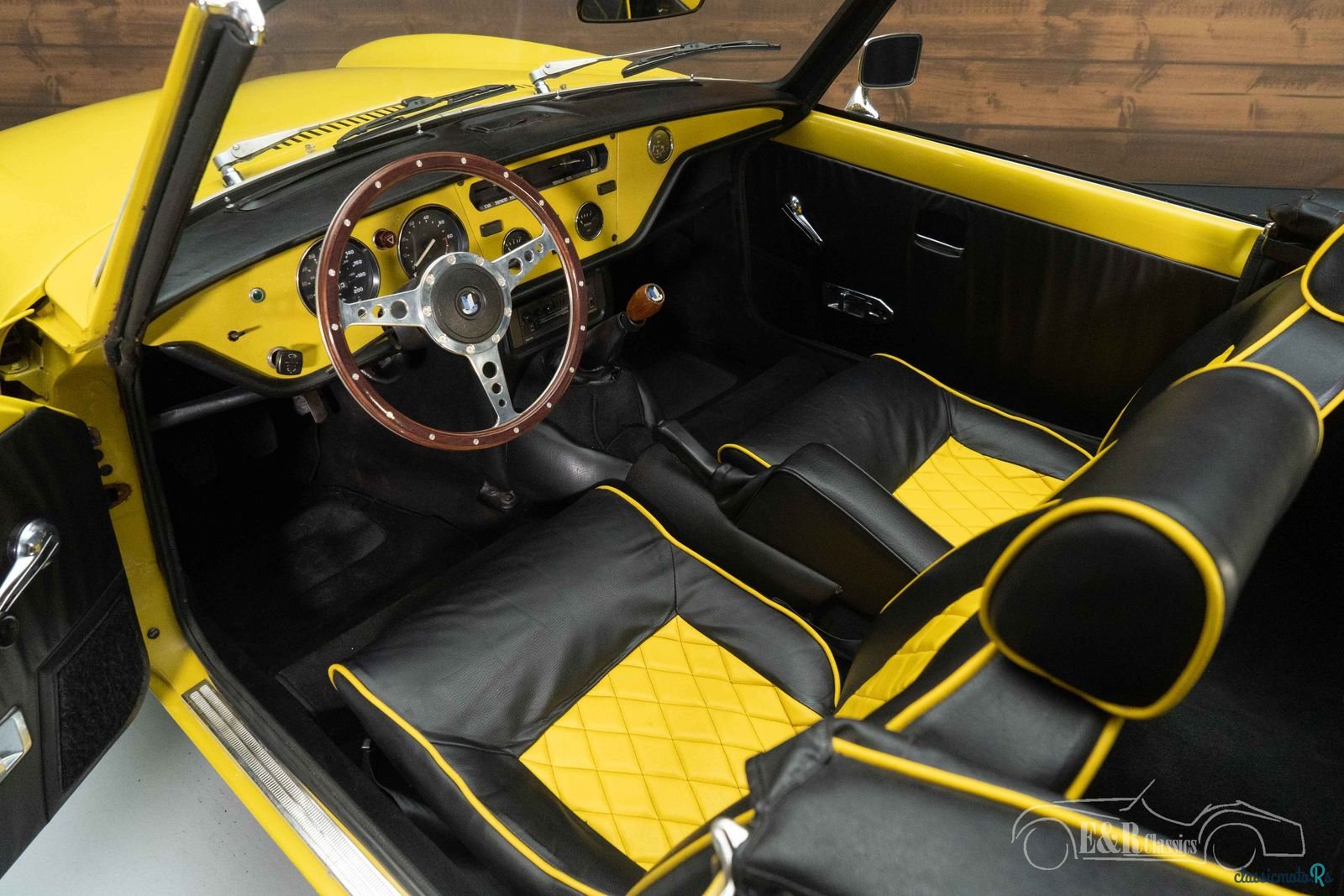 1975' Triumph Spitfire 1500 photo #2