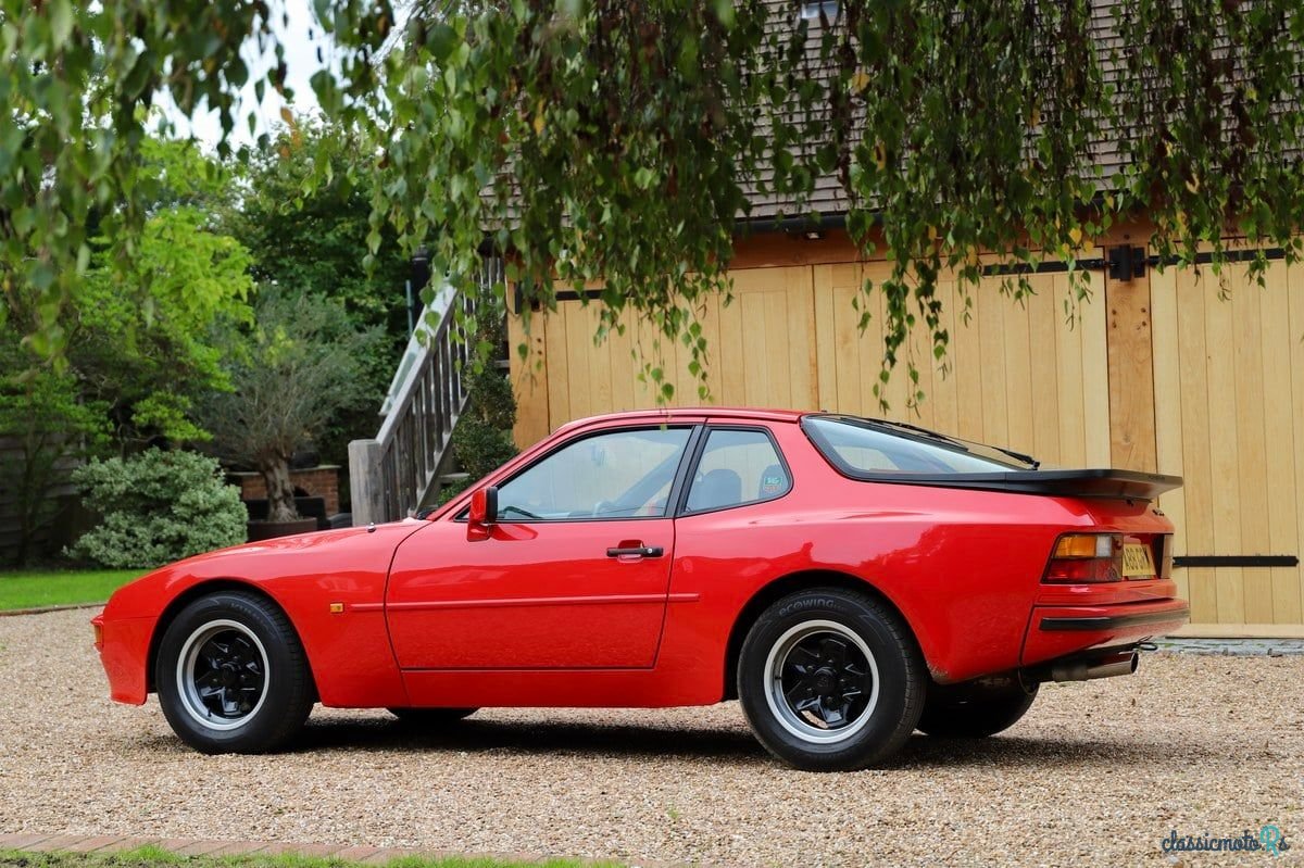 1983' Porsche 944 photo #5