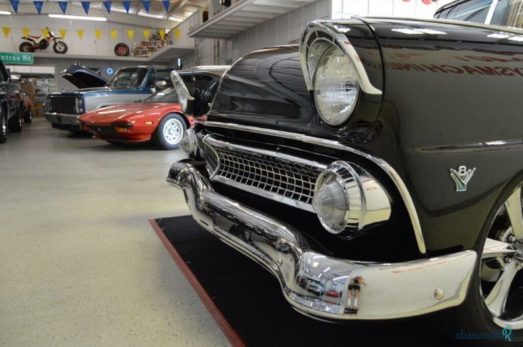 1955' Ford Fairlane photo #4