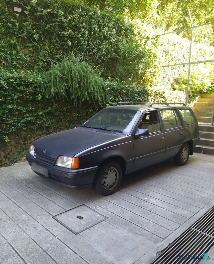 1990' Opel Kadett 1.4 Ls photo #1