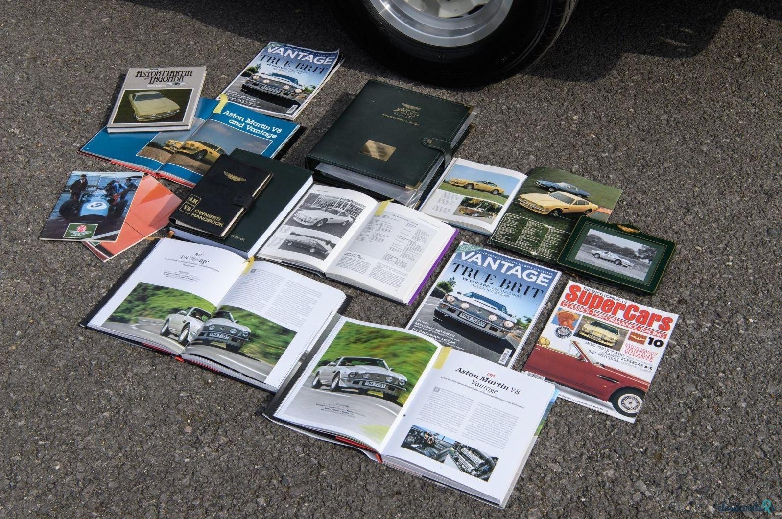 1978' Aston Martin V8 Vantage photo #2