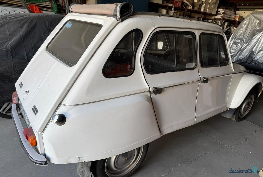 1982' Citroen Dyane photo #4
