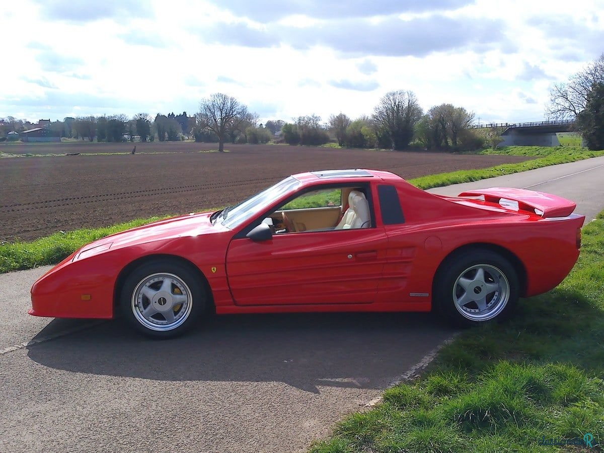 1986' Pontiac Fiero photo #2