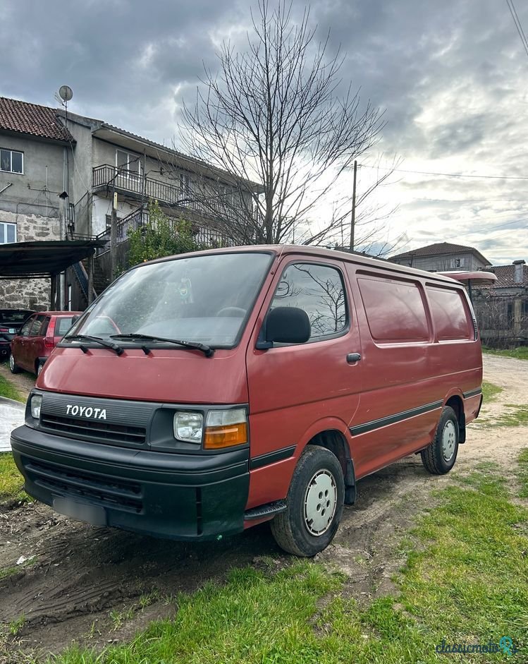 1990' Toyota Hiace 2.4 D Lh102L photo #2