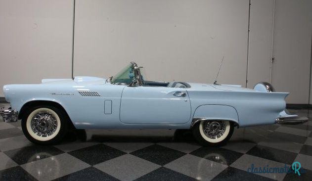 1957' Ford Thunderbird photo #3