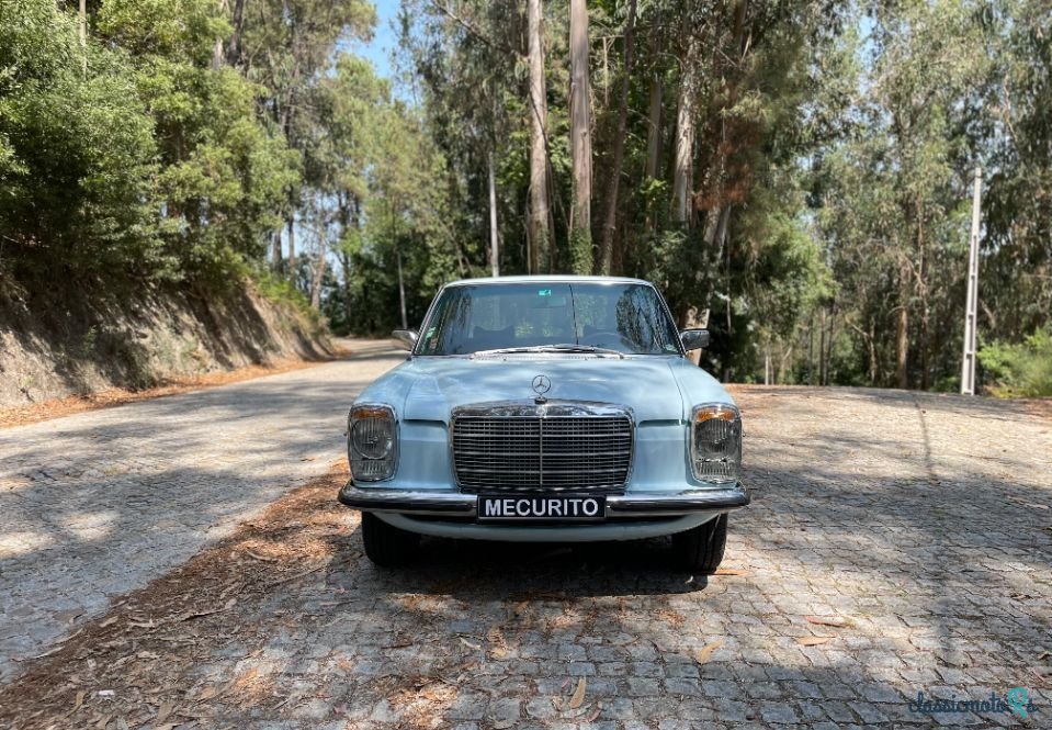 1980' Mercedes-Benz 240 photo #4