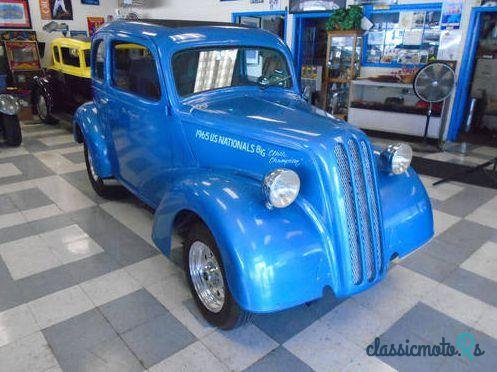 1949' Ford Anglia photo #4