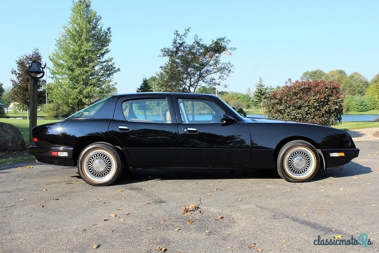 1990' Avanti Sedan photo #2