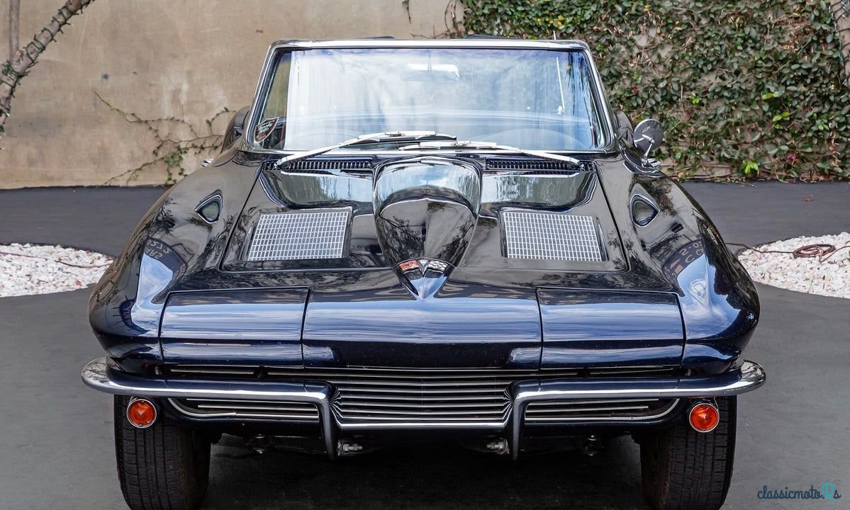 1963' Chevrolet Corvette photo #2