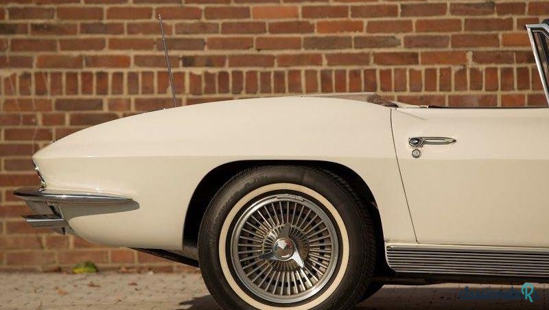 1963' Chevrolet Corvette C2 Sting Ray photo #1