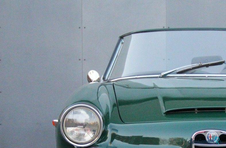 1965' Alfa Romeo 2600 photo #4