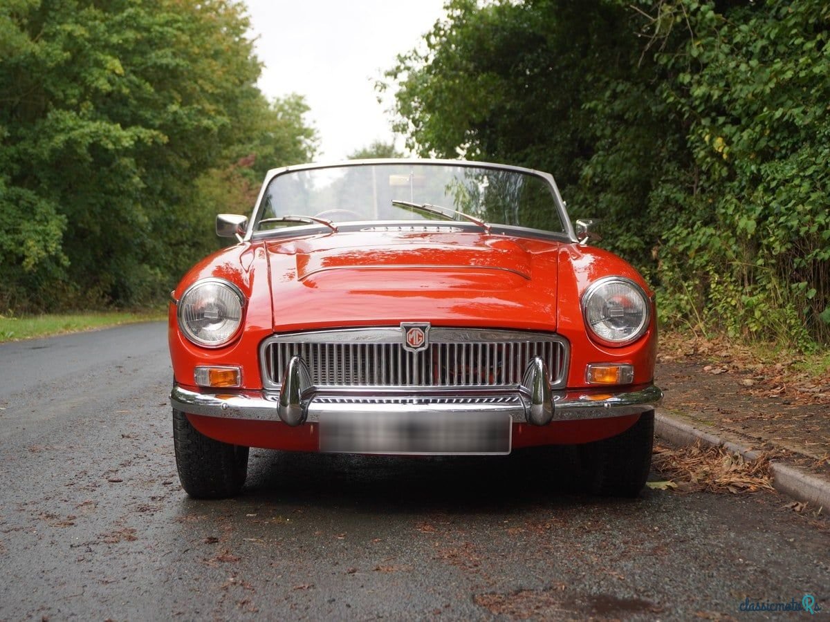 1968' MG MGC photo #2