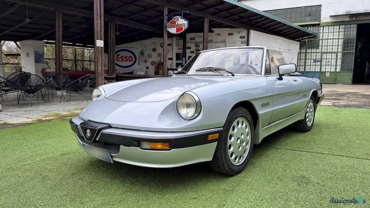 1987' Alfa Romeo Spider photo #4