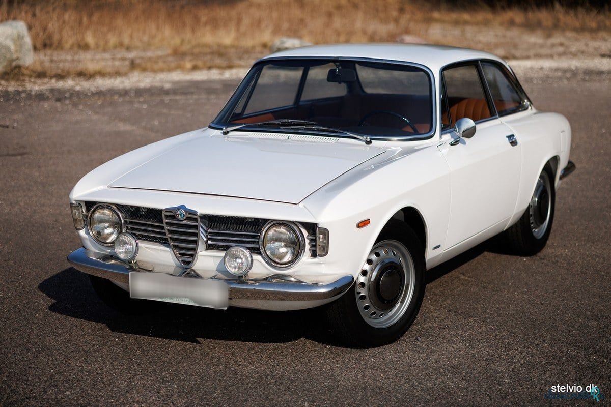 1967' Alfa Romeo Giulia photo #5