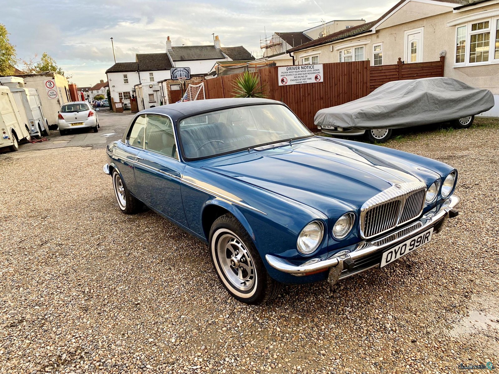 1976' Daimler Xjc / Daimler Coupe photo #2