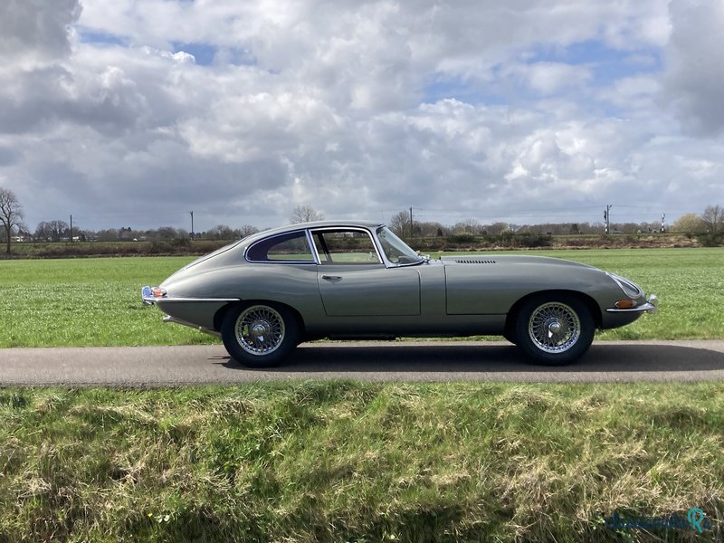 1965' Jaguar Series 1 photo #2