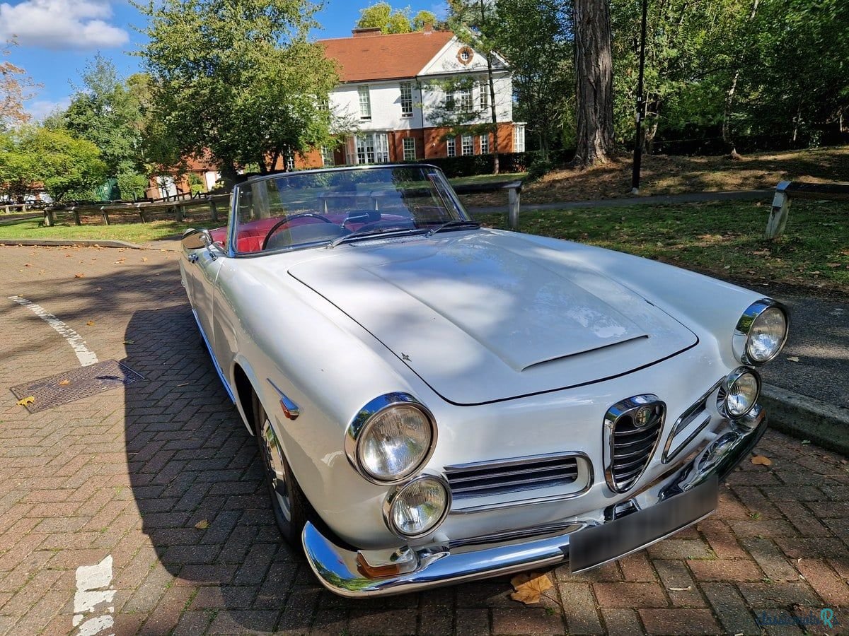 1963' Alfa Romeo 2600 Spider photo #6