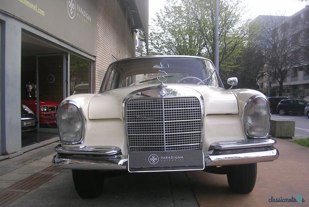 1965' Mercedes-Benz W112 300 SE photo #2