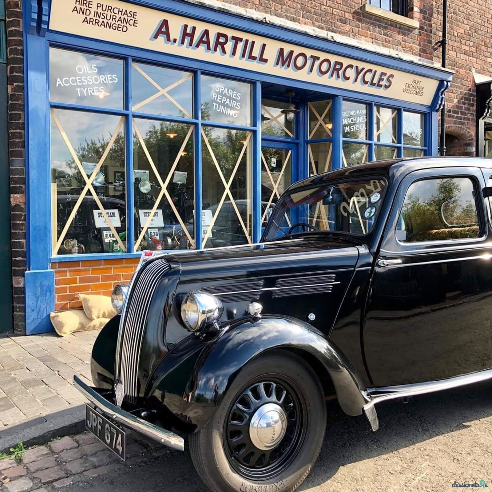 1940' Standard Flying 8 De-Luxe photo #2