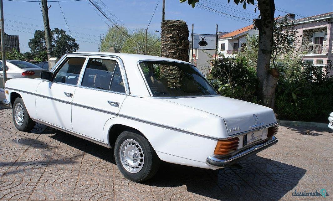 1974' Mercedes-Benz 240 D Automático photo #3