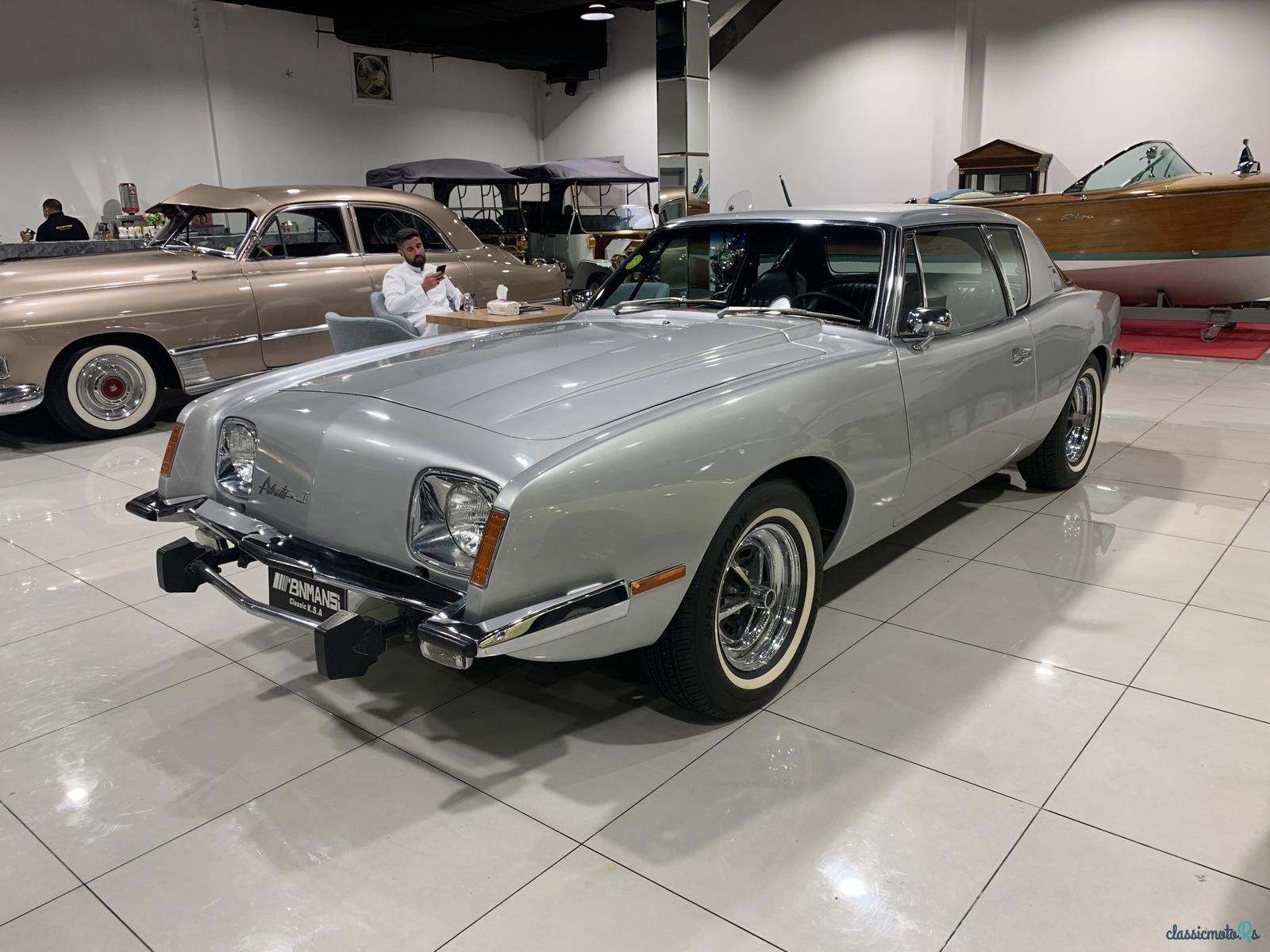 1976' Avanti II photo #2