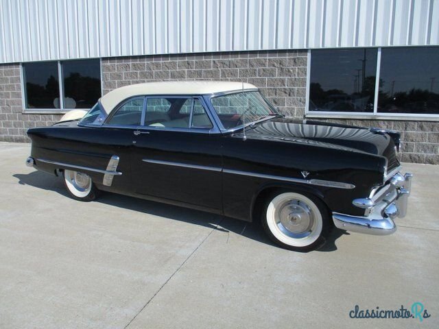 1953' Ford Crestline photo #1