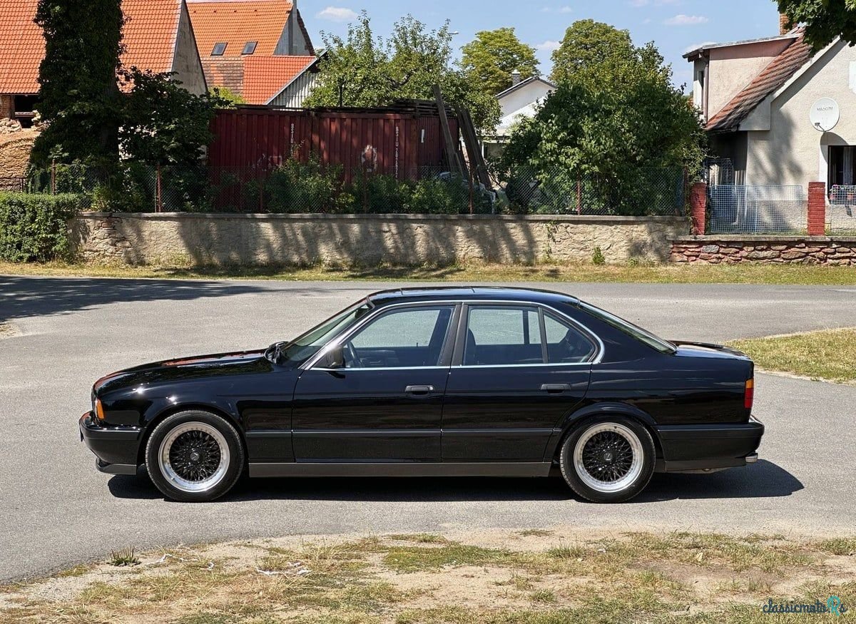 1989' BMW M5 photo #6
