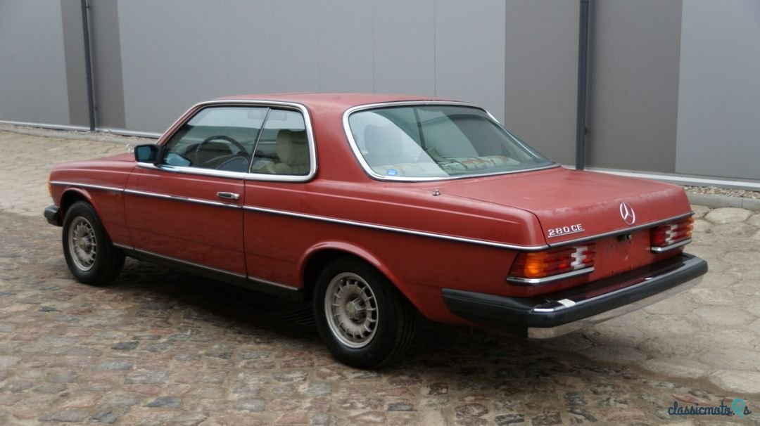 1979' Mercedes-Benz W123 photo #3