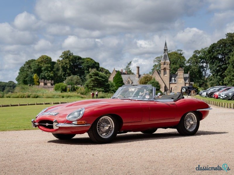 1967' Jaguar E-Type photo #2