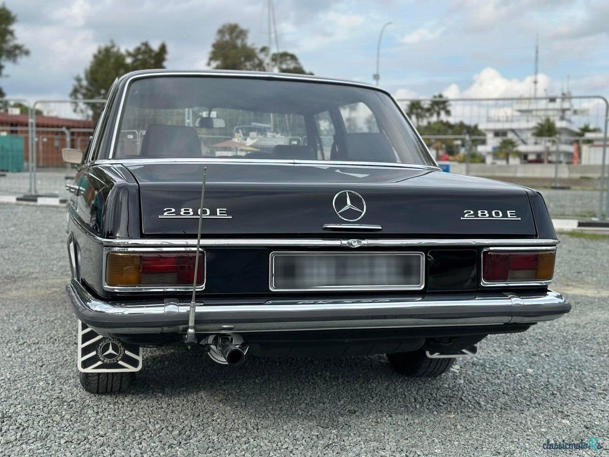 1971' Mercedes-Benz 888 photo #4