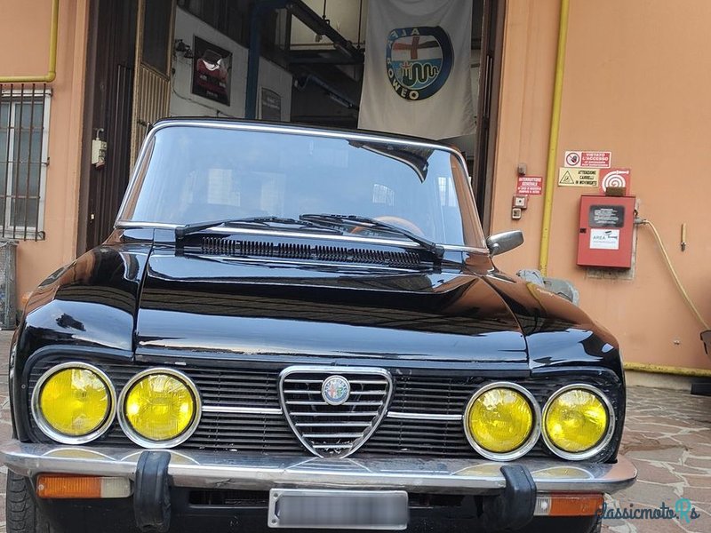 1975' Alfa Romeo Giulia photo #1