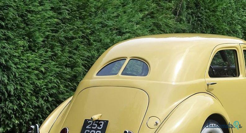 1936' Cord 810 Westchester Sedan photo #3