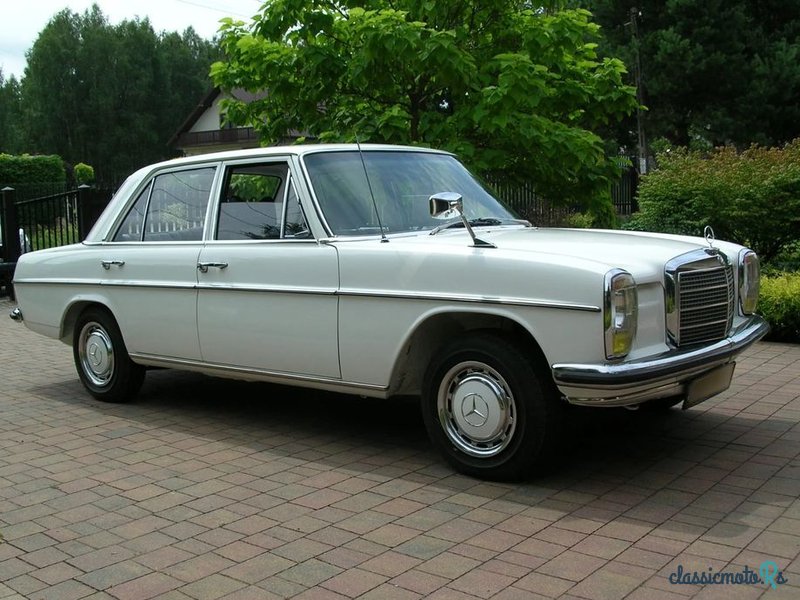 1972' Mercedes-Benz W115 photo #1