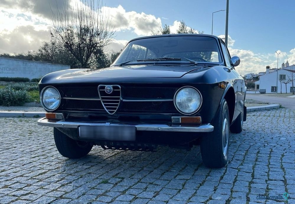 1972' Alfa Romeo GT photo #2