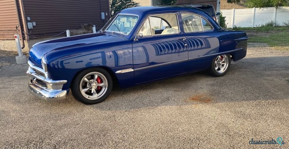 1950' Ford Custom photo #3
