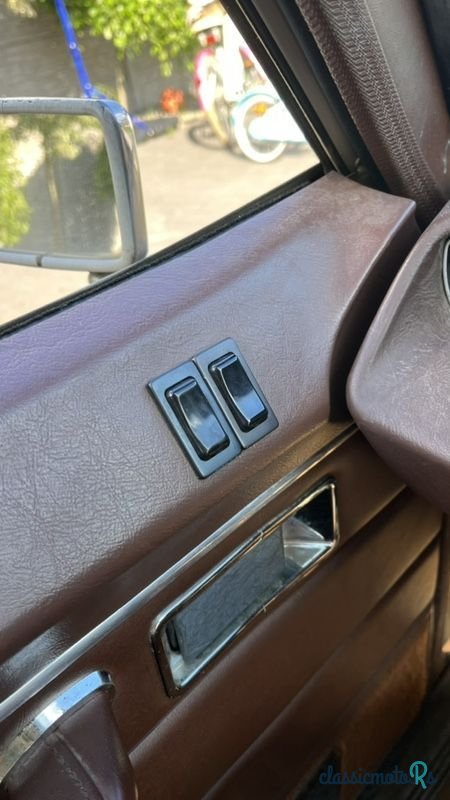 1977' Chrysler photo #6