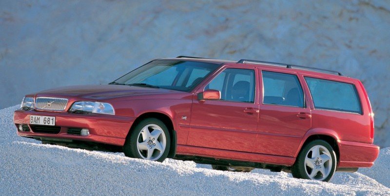 Volvo V70 R