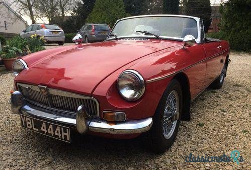 1970' MG MGB photo #2