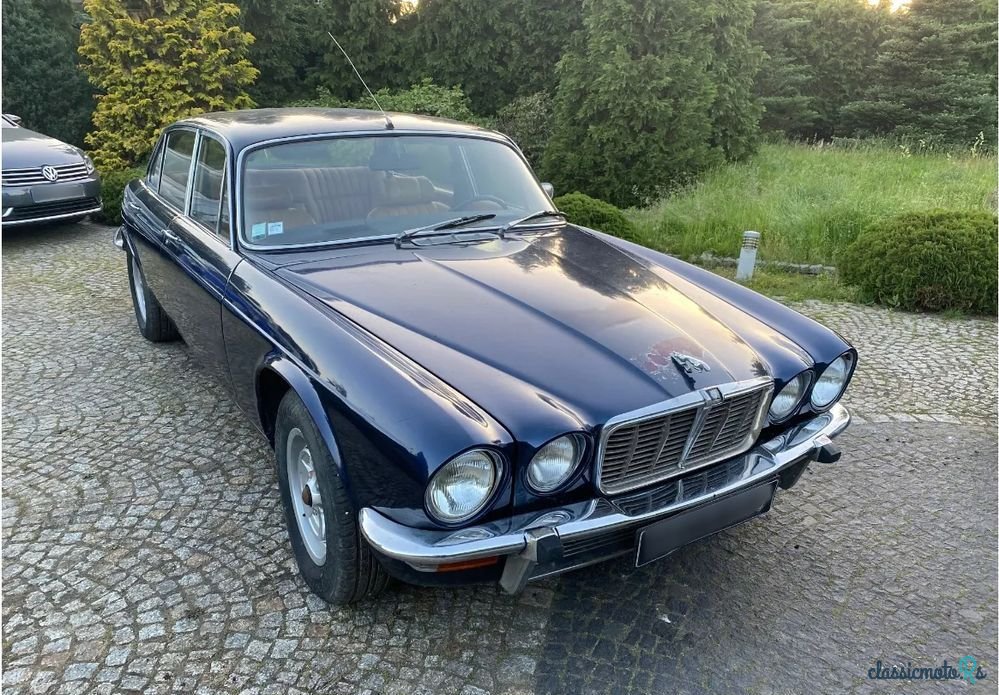 1977' Jaguar XJ photo #1