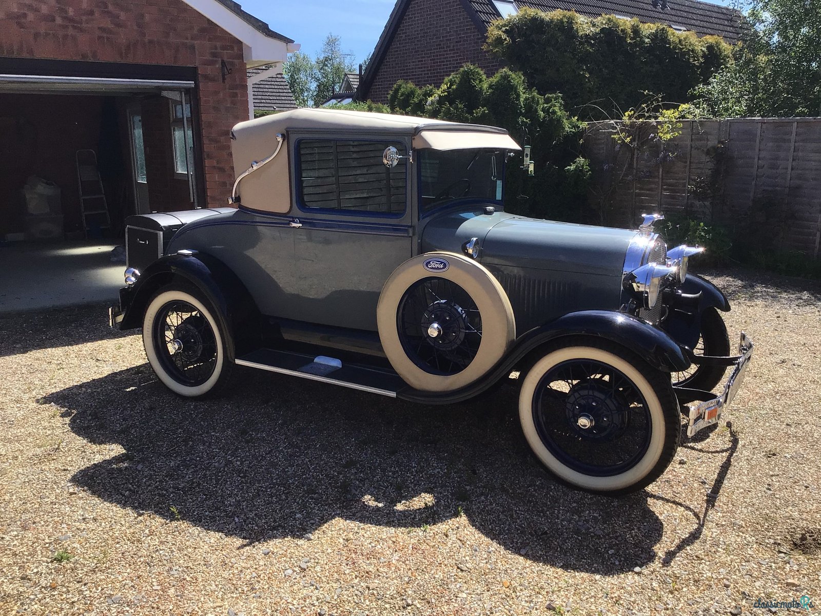 1929' Ford Coupe photo #3