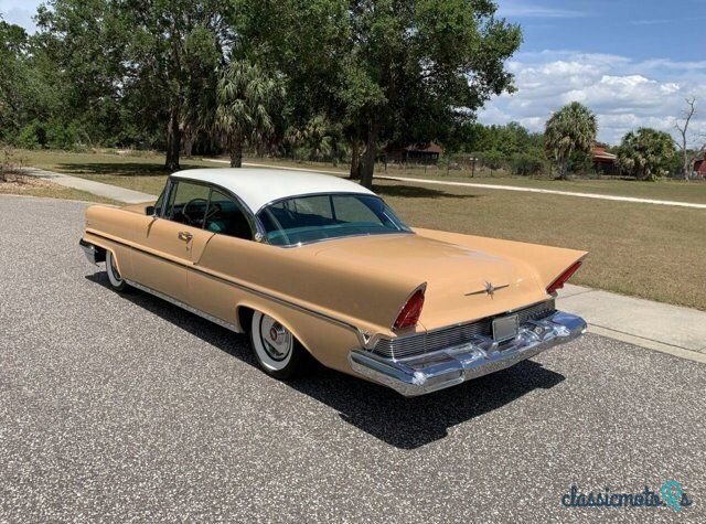 1957' Lincoln Capri photo #4