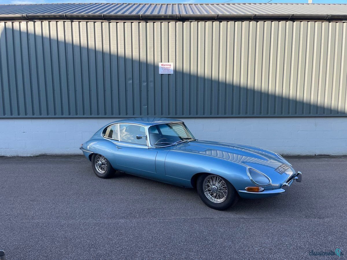 1967' Jaguar E-Type photo #1