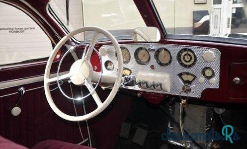 1937' Cord 812 Custom Beverly photo #4