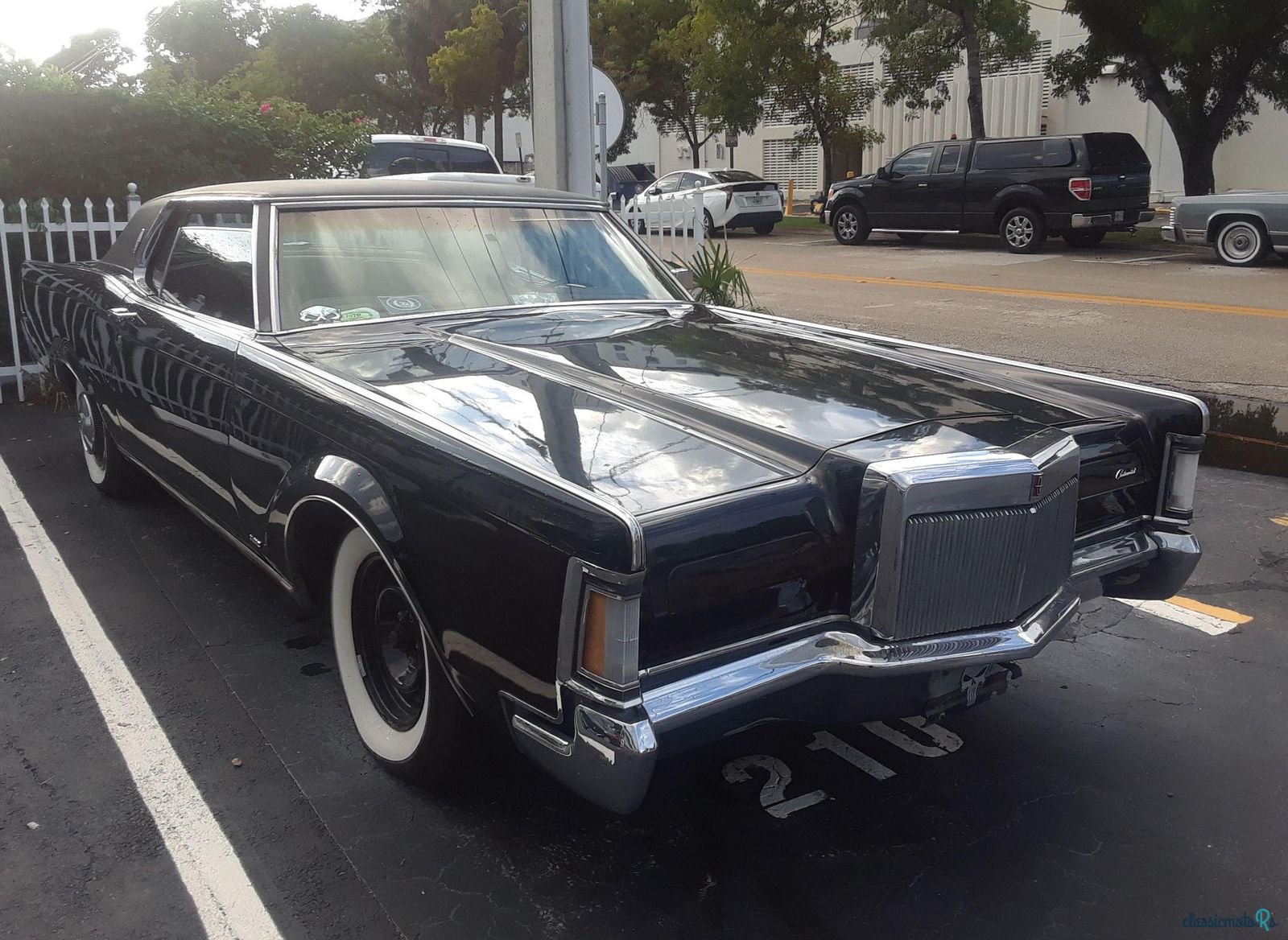 1970' Lincoln Mark III photo #1