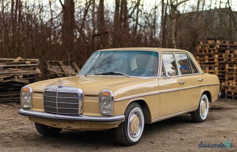 1973' Mercedes-Benz W115 200D photo #1