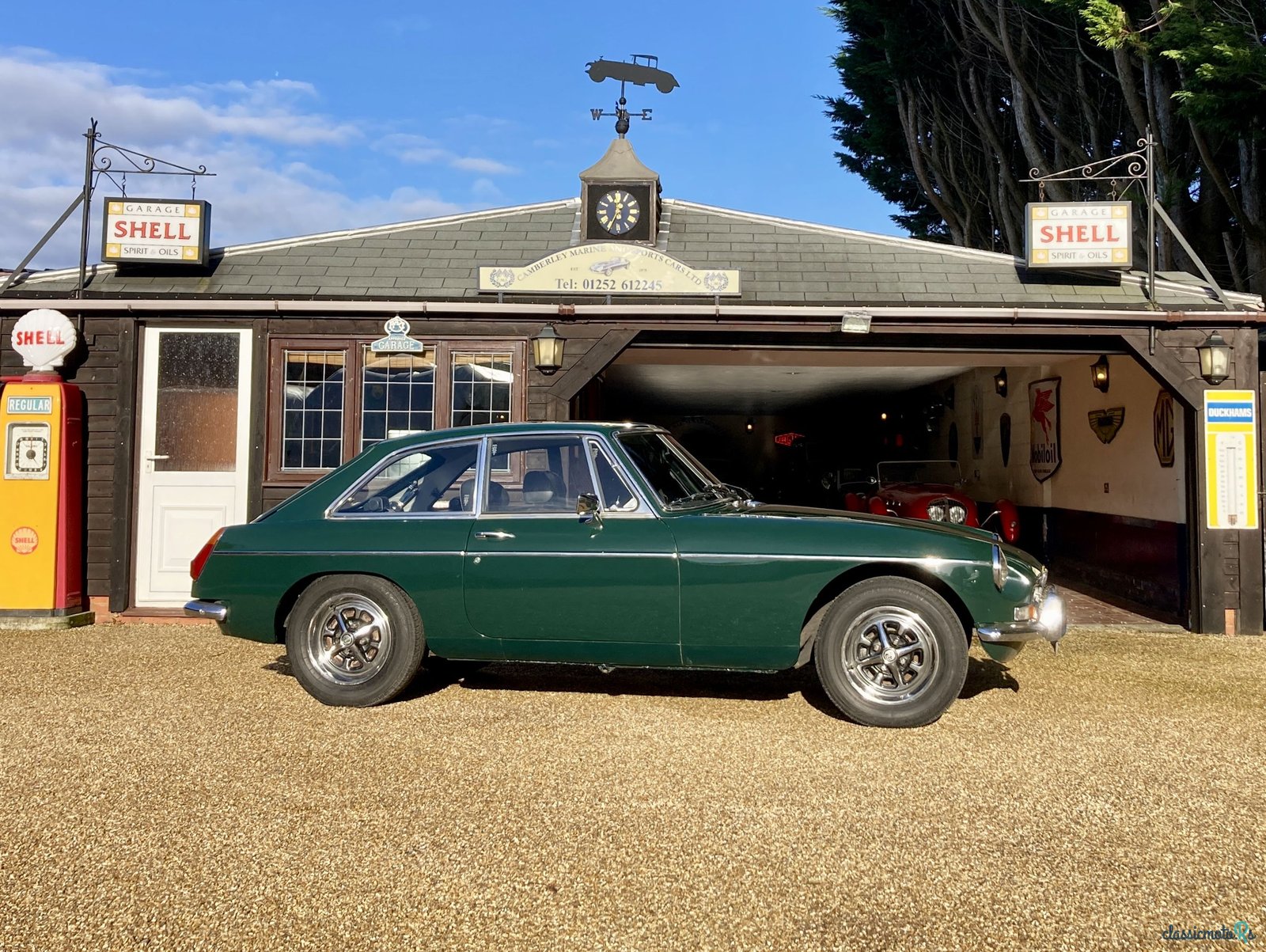 1973' MG Mgb Gt photo #2